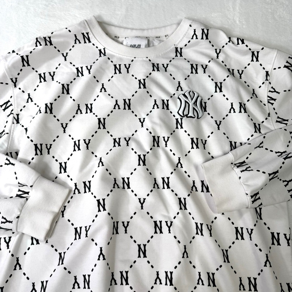 Vintage New York Yankees Crewneck Sweatshirt‎ Size XL 90s MLB AOP Embroidered